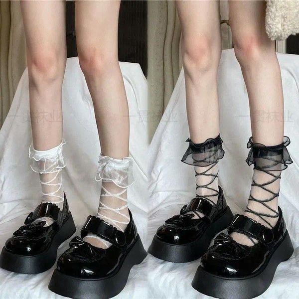 Kadın SOCKS 2 Çift Lolita Maiden Orta Tüp Tide Günü Sistemi Siyah ve Beyaz Kişilik Organza Dantel Saf Arzu Moda