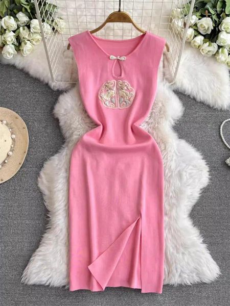 Vestidos casuais vestido bordado em estilo chinês para mulheres na primavera/verão 2024 Design de moda Temperamento Slim HP Wrap Bodycon K968