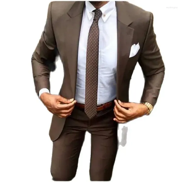 Herrenanzüge Neueste Coathosen Designs Brown Anzug Schlanker fit eleganter Smoking Hochzeitsbräutigam Business Party 2 Stück Mitte gemacht