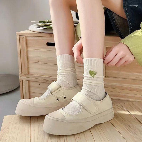 Frauen Socken Trends federn Solid Color Green Crew atmungsaktives lässiges japanischer Stil Sllouch kurz