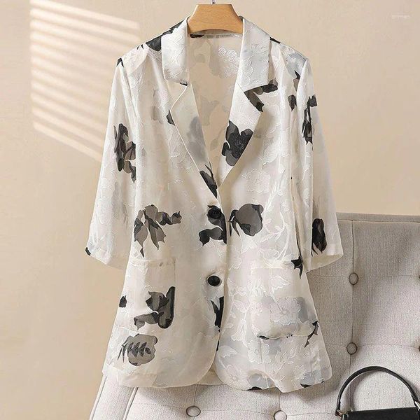 Ternos femininos S-3XL Mulheres Blazer Chiffon estampado de flor de três quartos de manga Quarto Slim Logo Summer Summer Summer Plus Tamanho bege