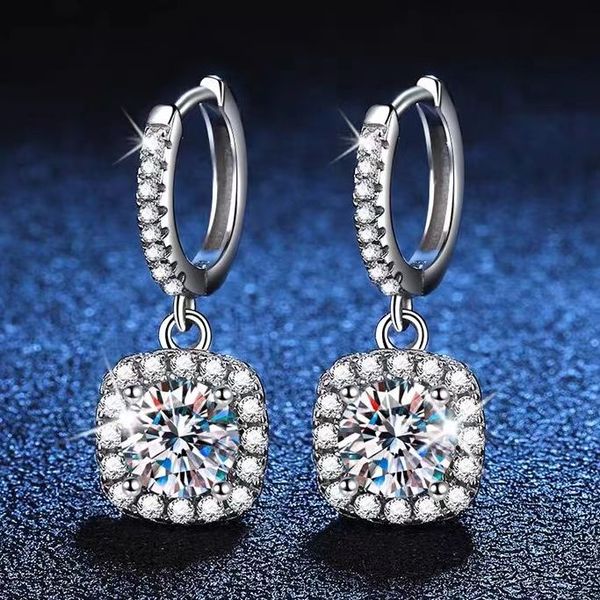 Brincos de grife S999 Sterling Silver Mozanne Diamond Brincos clássicos sênior Fragrâncias pequenas clássicas de luxo de luxo QIXI Presente do Dia dos Namorados