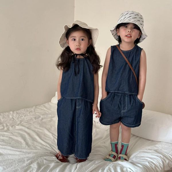 Giyim Setleri 2024 Koreli Yaz Çocukları Kardeş 2 PCS Giysiler Seti Denim Katı Kolsuz Üstler Gevşek Pantolon Takım Çocuklar Kız Kıyafetleri