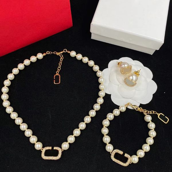 Women Short Pearl Chain Orbita Rinestone Orbita Collana Clavicle Catena baroccia cuoia di girocollo di perle per orecchini da bracciale regalo per le donne set 2032