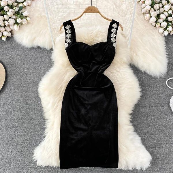 Lässige Kleider französischer SSTSSS Retro -Stil Strassstressgurt Samtkleid Frauen elegante ärmellose Rückenless Schlanker Rücken -Schlitzabend Party