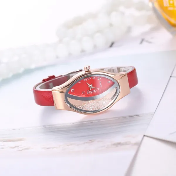 Начатые часы Последний стиль женского персонализированного дизайнерского набора Quartz Quartz Watch