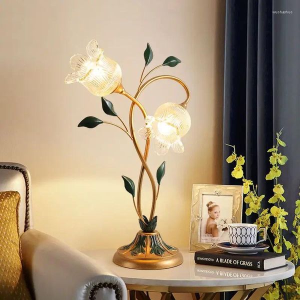 Lampade da tavolo Nordic American Garden Creative Glass Flower Lampada Modern Camera da letto Camera Notte Stand Desaggio Desta Luce LED