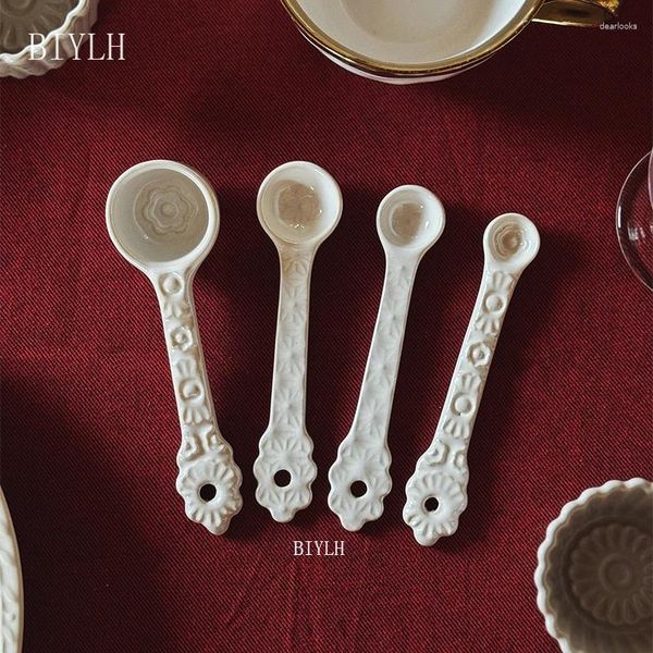 Set di stoviglie 4 pezzi in stile retrò ceramico piccolo cucchiaio carino mini cottura in rilievo misurazione cucina cucina cucina tavolo