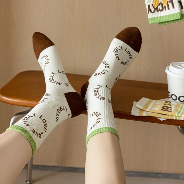 Donne Socks Tube Lettera Retro Daring Fitness Cotone Short Training caldo Amanti Sand Beach Bar Kawaii Female Streetwear 2024