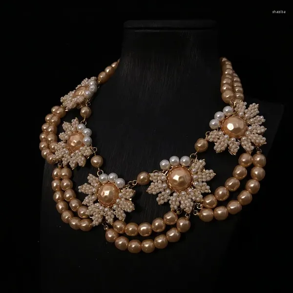 Correntes Francês Colar de estilo elegante Francês Colar do Tribunal Média Champanhe Double Glazed Pearl Braided Flower Charker