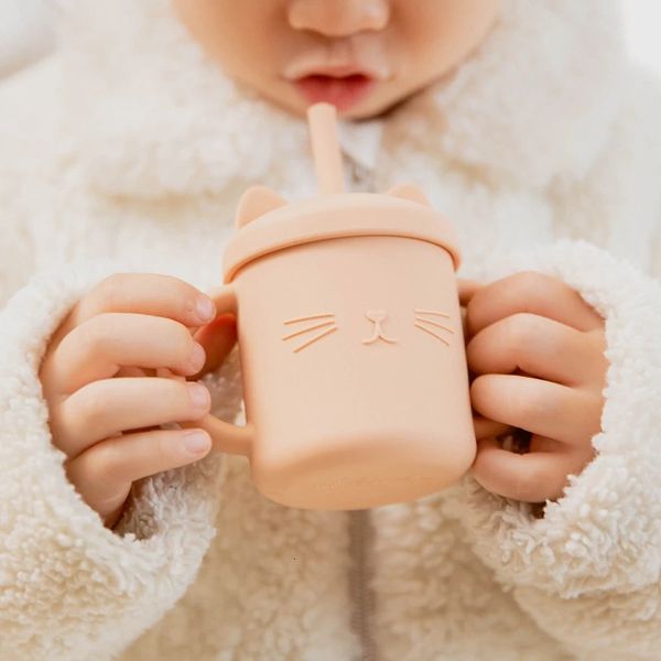 Baby Fütterung Tassen Süßes Cartoon Baby Lernbecher Nahrungsqualität für Kleinkinder Kinder mit Silikon -Sippy Cup 240423