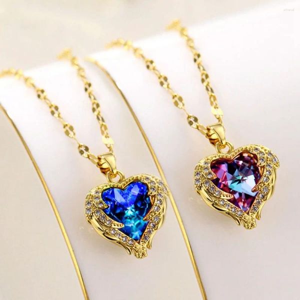 Anhänger Halsketten exquisit hübsches Titanstahl Golden Ozean Herz Halskette Frauen herzförmige Edelstein-Modedesign GIF
