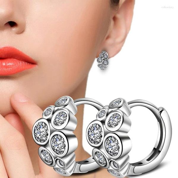 Çember küpeler kadın moda lüks parlak siyah/beyaz kristal zirkonya taş küçük huggies büyüleyici kulak piercing takı hediyeleri