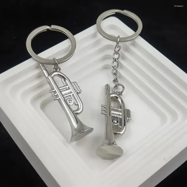 Keychains Herrenschlüsselketten -Metallpolierte simulierte Hornanhänger für Unisex -Autoschlüsselring -Schmuckgeschenke geeignet