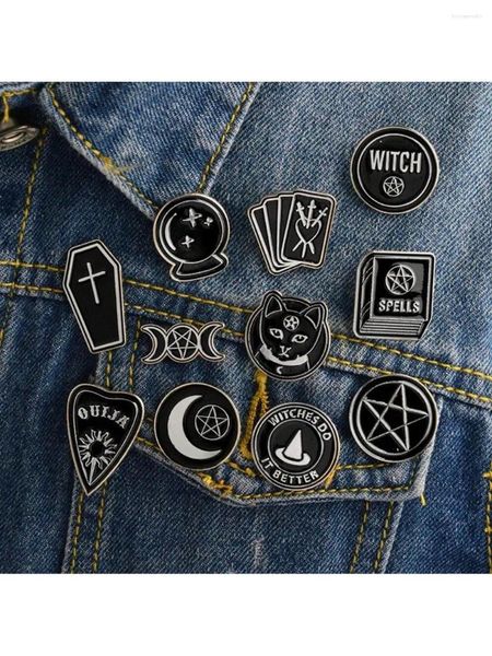 Broches 11pcsdark Punk Series com formas irregulares de escudo e mochila em forma de broche em forma de livro Backpack de roupas de emblema