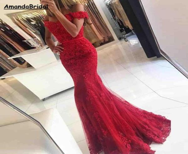 Red Long Prom Kleider Meerjungfrau von der schulterbedingten Spitze Rückenlose Applikationen formelle Partykleid Abendkleider sowie besondere OCCAS4375983