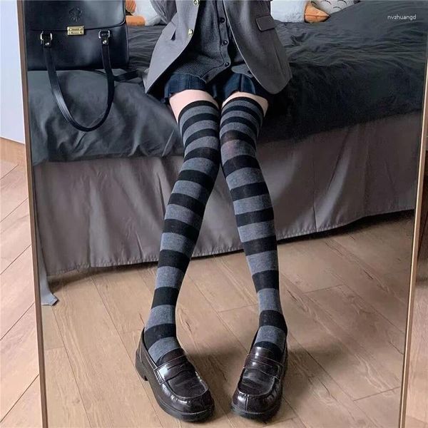 Kadın Çoraplar Renk Çizgili Çoraplar Japonca Diz Seksi İnce Uzun Siteler Siyah Beyaz JK Hosiery Uyluk Yüksek