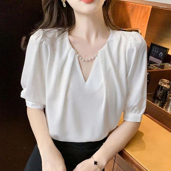 Kadın bluzları yaz ince şifon gömlekleri kadınlar zarif gevşek inci v yaka bayanlar bluz Kore moda pileli kısa kollu üstler 15202