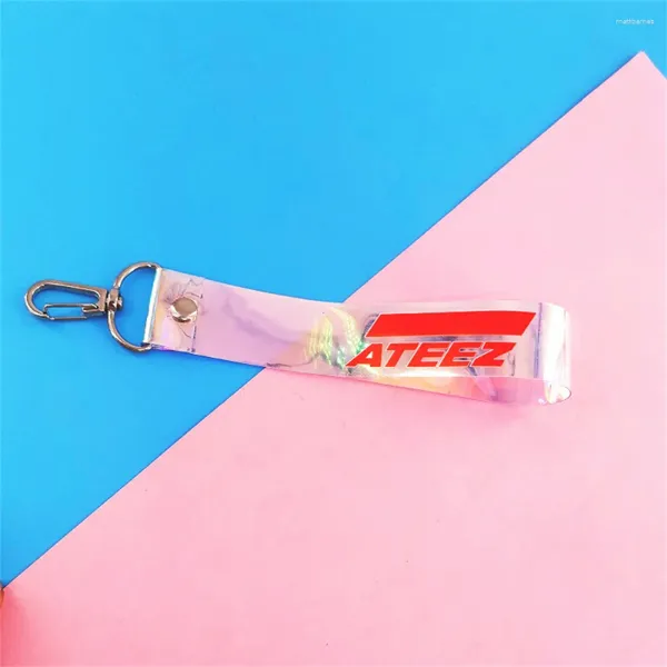 Keychains KPOP Ateez Keychain laser telefone celular Nome de corda Tireta de chaveiro Acessórios de bolsas Seonghwa hongjoong atiny fãs coleções