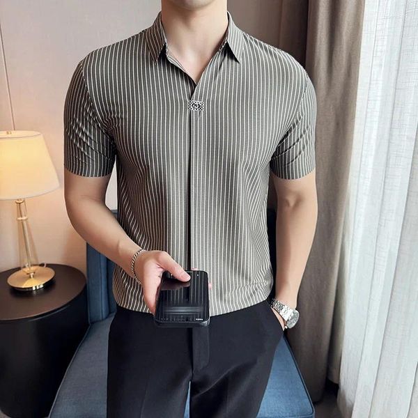 Polos maschile Summer Striped Polots Men Holy Elastic and Traceless Short Short Shirt Slim Fit Business Tops Casual Tops 2024