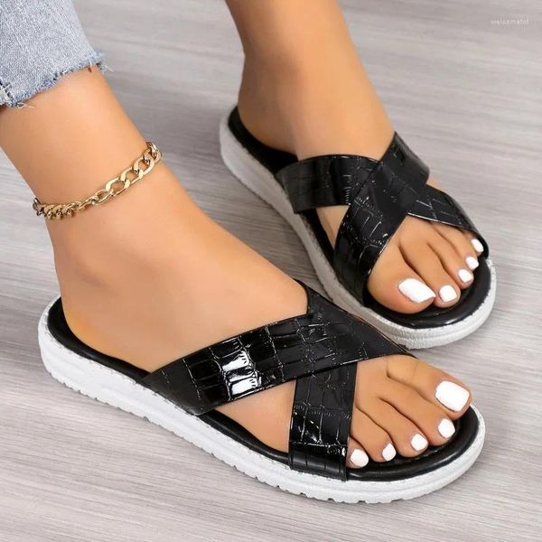 Hausschuhe Mode flache Frauen Feste Farbe Ladies Schuhe 2024 Sommer im Freien Sandstrand Offene Togenrutschen