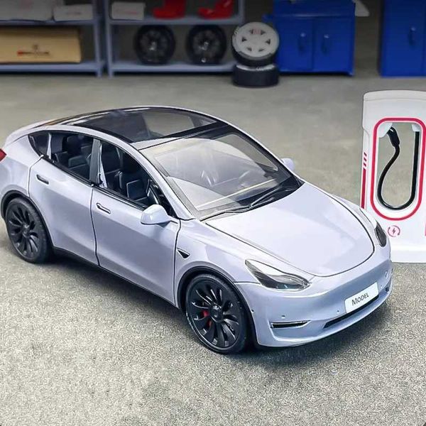 Modello di Diecast Cars 1 24 Tesla Modello Y SUV Auto in lega Modello Diecast Metal Toy Car Model Simulazione Sound and Light Collection Children Giftsl2405