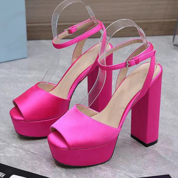 Peep Toe Women Silk High Heel Sandals Runway Classic Brand Designer Vendita Hot Summer Female Dress Abito da festa Cazza