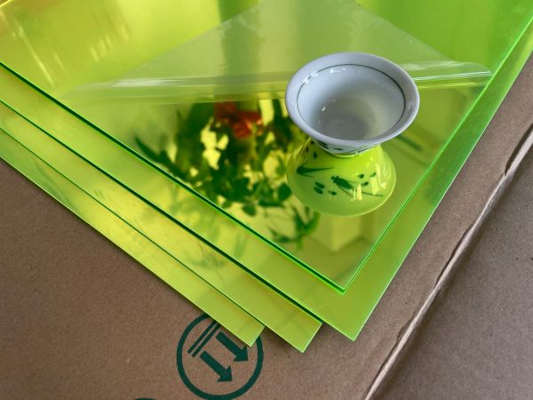 Spiegel 2mm fluoreszierendes grünes Acrylquadratspiegel Nicht -Glas -Safe -Tablett für Wohnkultur, Hochzeitstisch Kerze Herzstück, Fotografie