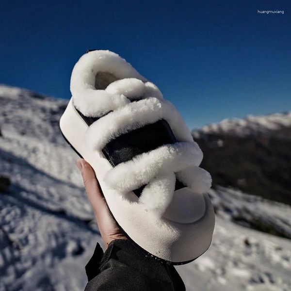 Sapatos casuais de pelúcia curta botas de neve quente rodeio redondo de ponta ao ar livre feminino e tênis de veludo baixo