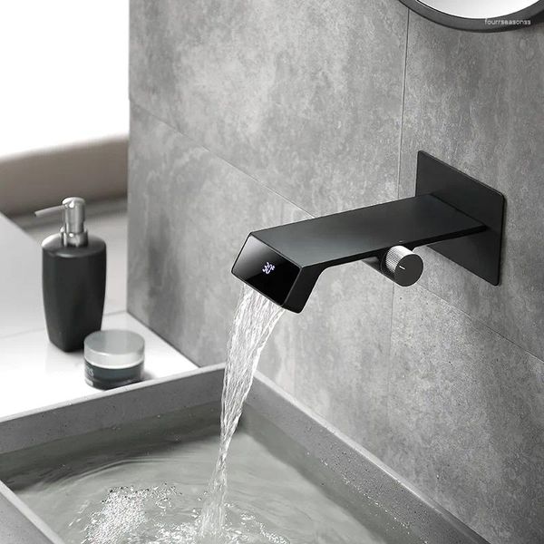 Rubinetti del lavandino da bagno rubinetto a parete di lusso a parete moderna display a temperatura a led per lavaggio ad acqua fredda 1 foro manico