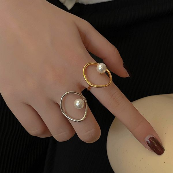 2024 Summer S925 Sterling Silver Pearl Hollow Geométrico Ring Ring Moda Ring Durante todo o verão Jóias de personalidade de estilo de fragrância