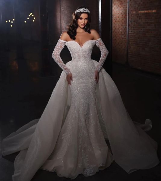 Abiti da sposa sirena in pizzo di lusso con treno staccabile 2024 perle glitter paillettes maniche lunghe abiti da sposa dal collo a cuore delle spalle