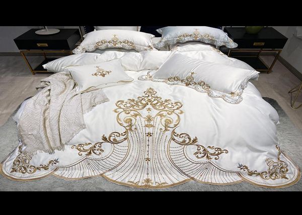 Altın Nakış Yatak Seti Lüks Beyaz Saten Yatak Klothes Avrupa Sarayı Silkcotton Çift Nevresim Kapak Yatak Tabağı Keten Yastık2997772