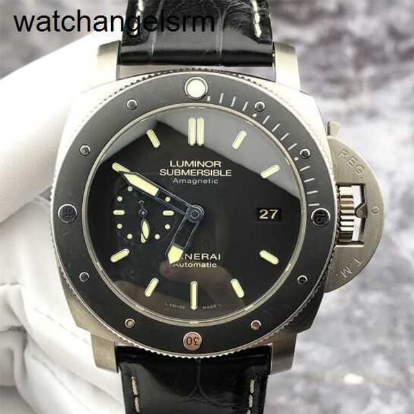 Ladies 'Work Watch Panerai Luminor Series Series PAM00389 Мужские часы Смотреть маленькое три игольчатого календаря Вращаемое внешнее кольцо 47 -мм автоматические механические часы
