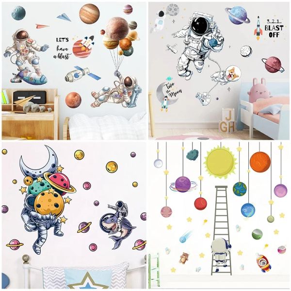 Adesivos Astronauta adesivos de parede para crianças Decoração da casa DIY Sistema solar planetas de arte mural meninos decalques cosmonauts space man poster