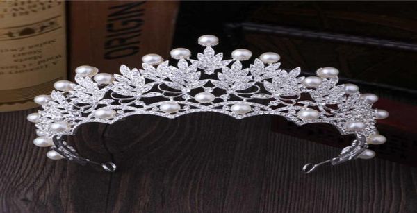 Tiaras Crystal Pearl Crowns Rhinestone Tiara Brides Hair Band Jóias Jóias Princesa Crown Fashion Cabelos acessórios Z02204781552