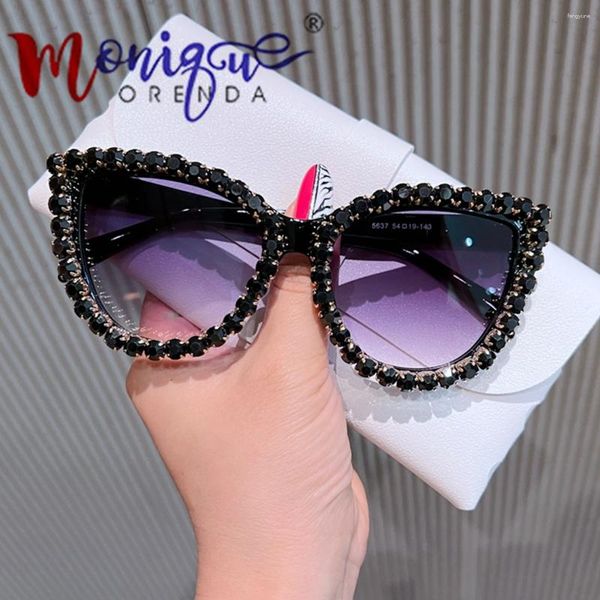 Óculos de sol 2024 Sexy Cat Eye Sol Glasses for Women Modern Rinestone Summer Eyewear UV400 Moda de moda