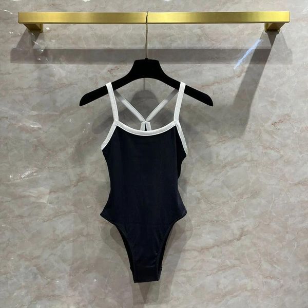 Menas de banho feminina Contraste Strap biquíni Romper praia de férias Microtag Logotipo de malha de maconha em preto e branco