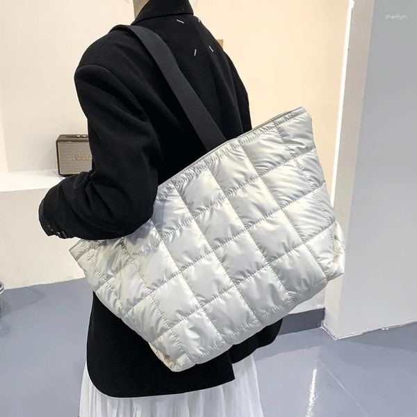 Abendtaschen Winterfeder Down Umhängetasche Frauen Großkapazität Handtasche Designer lässig Reisetasche Frauen-Weltraum-Pad-Baumwollsack Sack