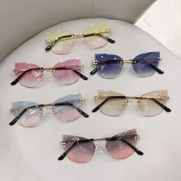 Óculos de sol Ladies Cat Ear clássico gradiente sem aro Gradiente de alta qualidade Designer de marca feminina Glasses Shadow UV400