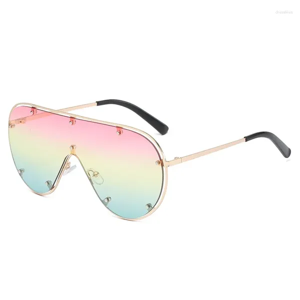 Óculos de sol Punk estilo One Piece Rivet for Women steampunk de envidrantes de enormes homens homens piloto gradiente tons óculos gafas de sol