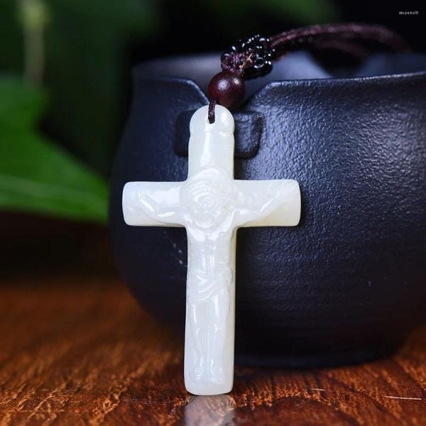 Figurine decorative statue Gesù Cross Cipndant Necklace Natural White Giade maschile e gioielli da donna