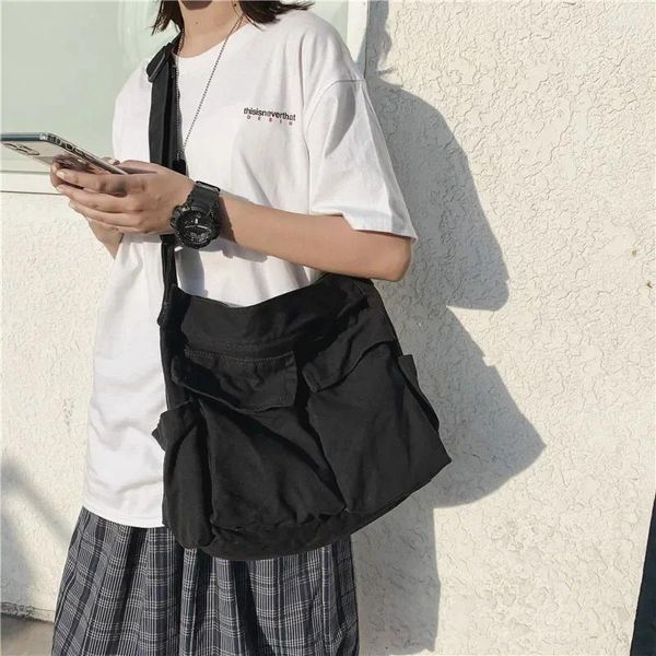 Totes Frauenschule Messenger -Taschen für Frauen Schulter Damen Designer Handtasche Solid großer Kapazität Casual Canvas Frauen