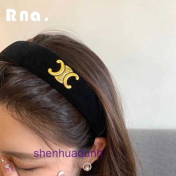 Clipes de moda para mulheres e meninas lojas on -line Triumphal Arch Hair Band Black Velvet Alto nível Estilo francês Head Top Light Luxur