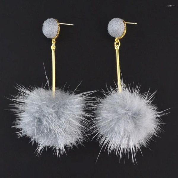 Orecchini a pennagliera Bohemian Gold Color Plush Furf Pompom Pompom Feather Stull per donne 2024 Accessori per gioielli sospesi invernali