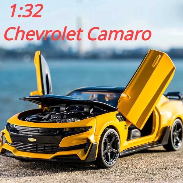 Diecast Model Cars 1 32 Сплав Diecast Car Model Chevrolet Camaro Отведика звука световой детской серии игрушек -автомобилей детские подарки