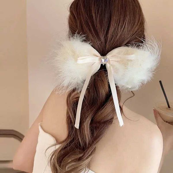 Altri lussuosi peli piumini clip peluche per capelli peluche inverno di moda inverno Rhinestone Hairgrips Casicatore Accessori per capelli Accessori per capelli