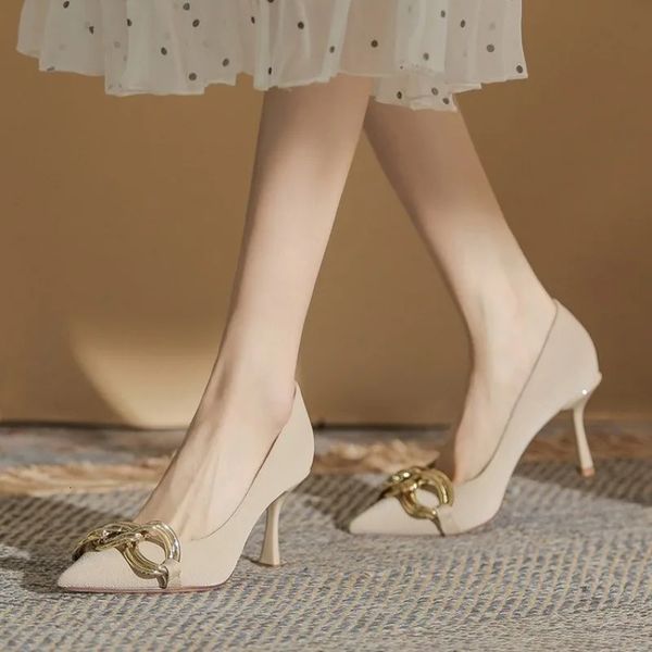 Damen High Heel Summer Korean Fashion Metal Chain Design spitzer Slim Heel Ladies Dress Schuhe Zapatos de Mujer 240428