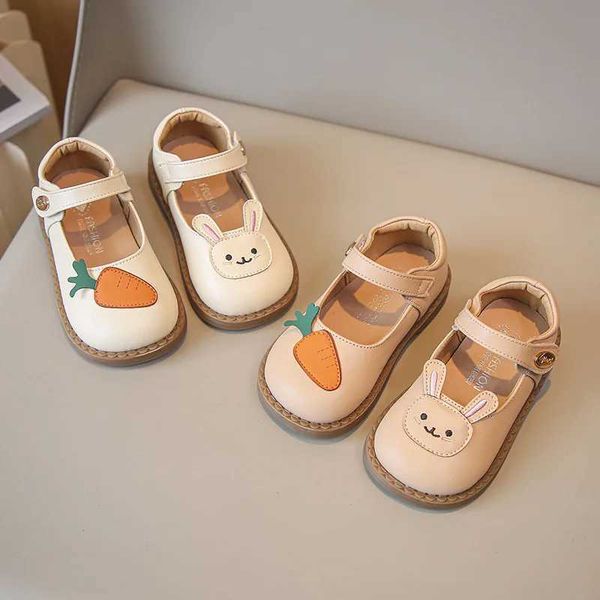 Tênis de tênis desenho animado crianças sapatos de couro novo de 1 a 3 anos de idade sapatos de bebê sapatos de bebê sapatos de bebê solteiros sapatos de bebê q240506