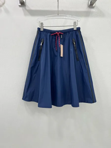 2024 Neue Mode Sommer Schnüre-up elastischer Taille Plissee Midi Knie Länge Rock Frauen süße Pocket Navy Farbröcke